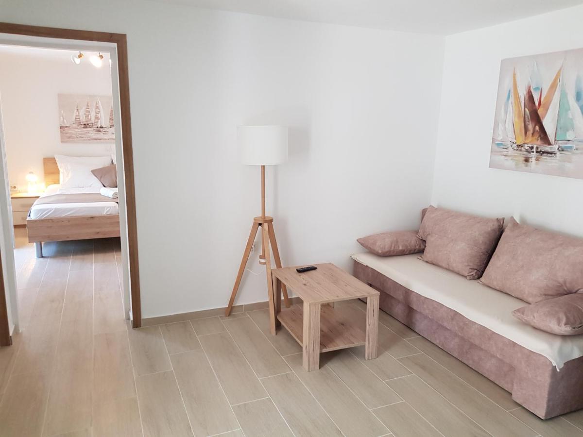 Apartment House Niva