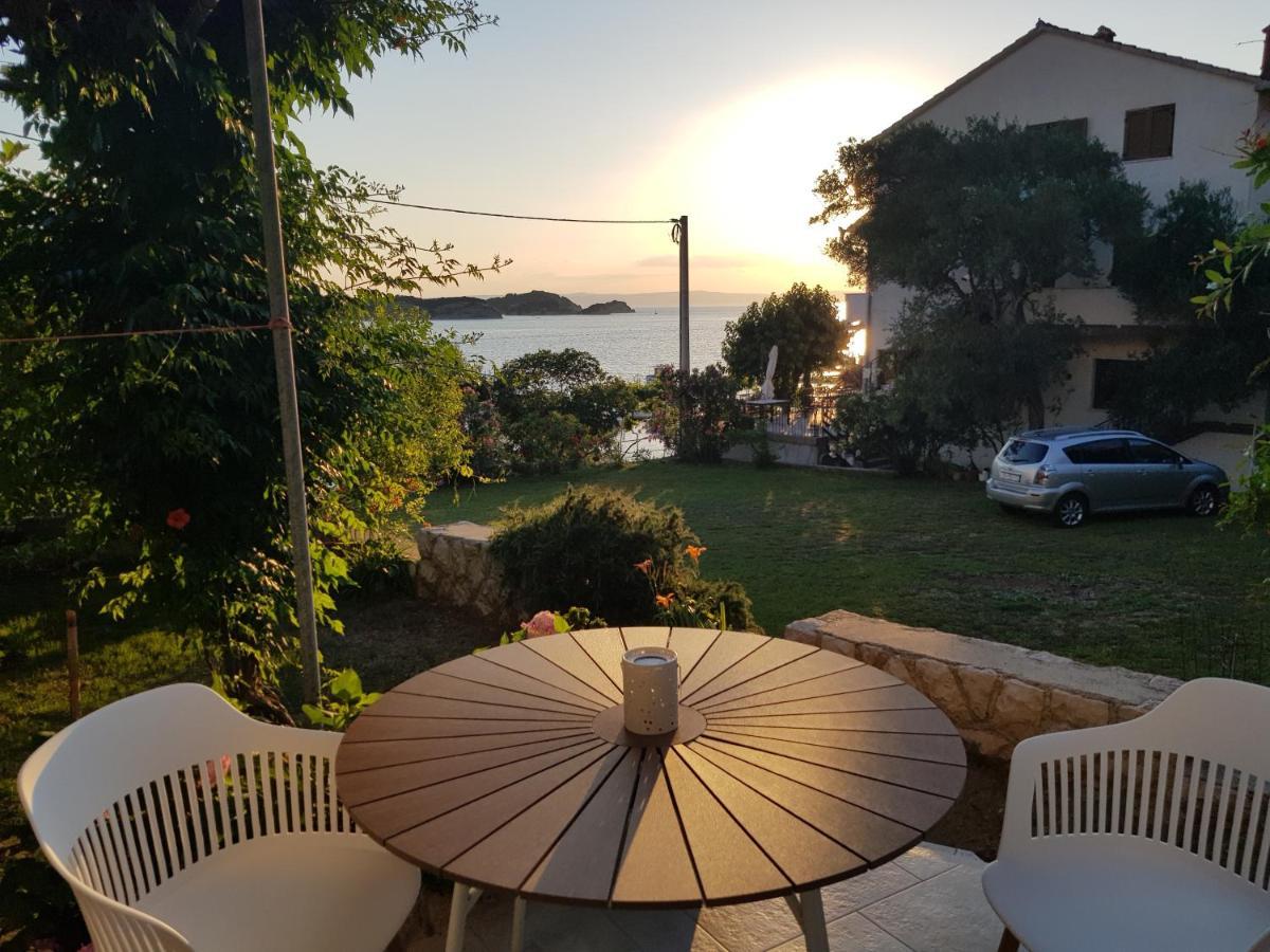 House Niva * Supetarska Draga